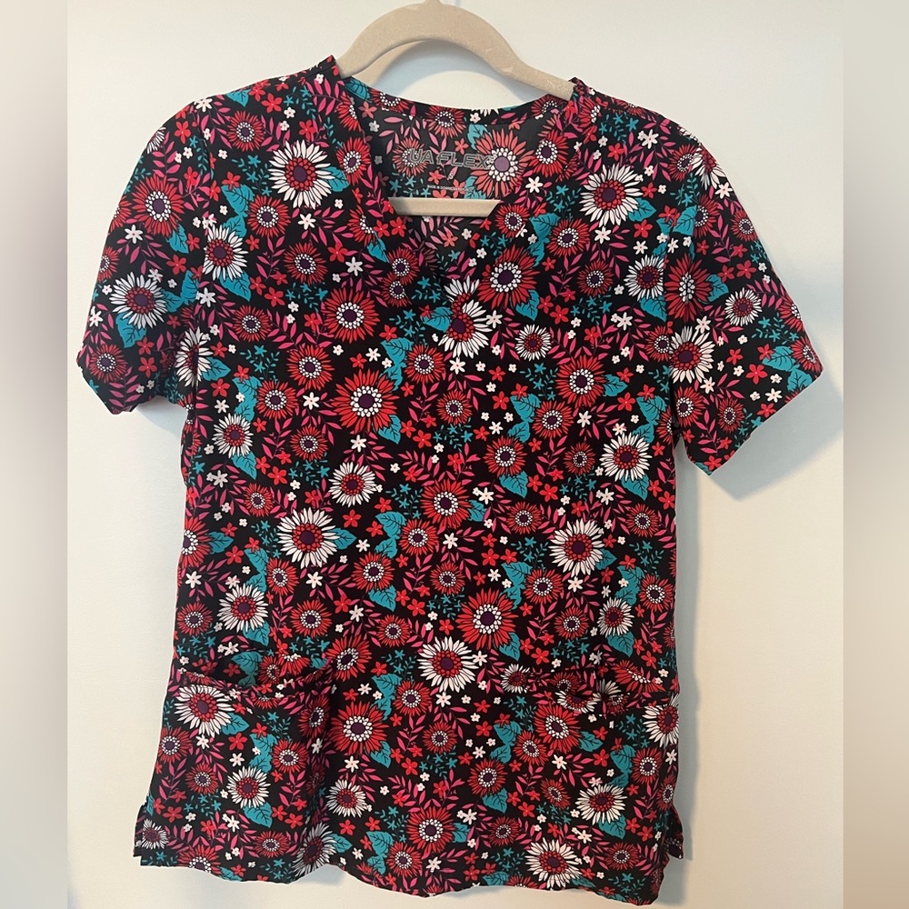 Uniform Advantage Floral Scrub Top